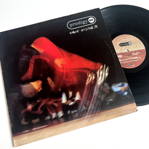 The prodigy smack my - -,